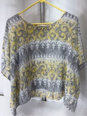 Alfred Dunner Yellow, Gray & White Patterned Beaded Neck Blouse 3538
